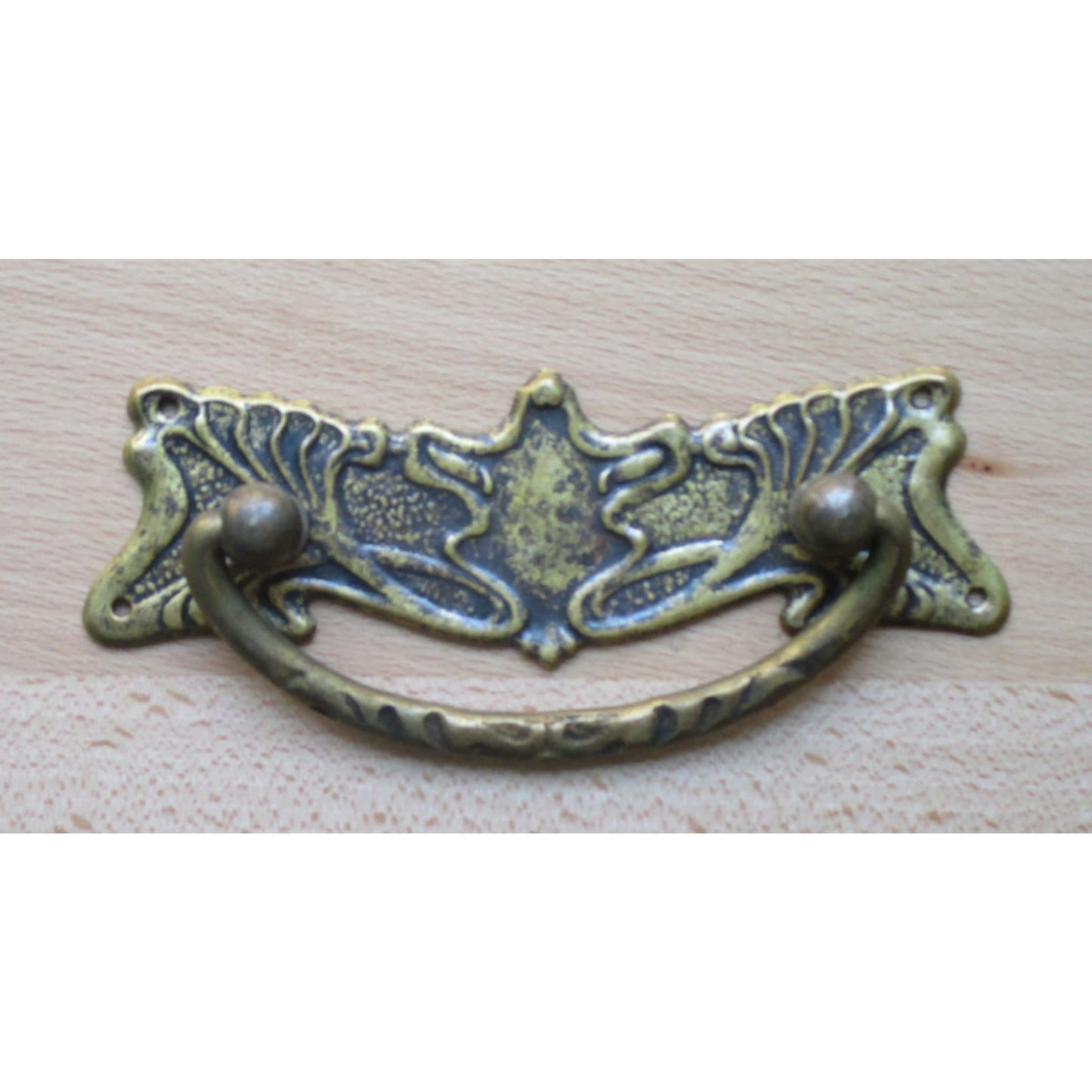 Griff waagerecht aus Messing Jugendstil patiniert, 98x35 mm