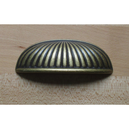 Muschelgriff Magnolie aus Messing patiniert, 101x34 mm